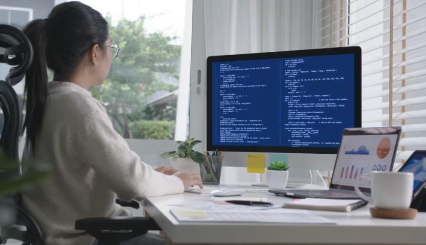 乌鲁木齐企业数字化解决方案:机器学习赋能商业模式升级的核心路径